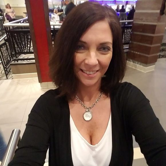 Meet your Posher, Paula - Picture 1 of 1